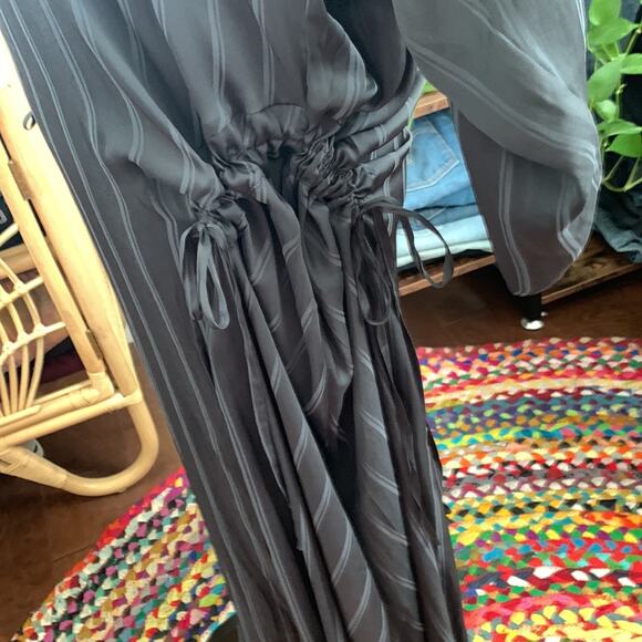 NWT NEED Sydney Black Pinstriped Side Cinch Kaftan Midi Maxi Dress - Picture 4 of 8